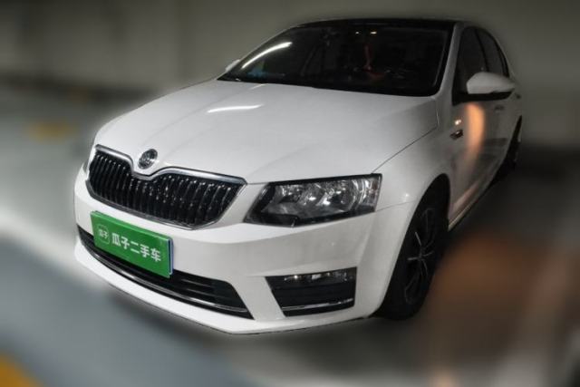 Skoda Octavia 2017 1.6L Automatic Smart Drive Edition usata