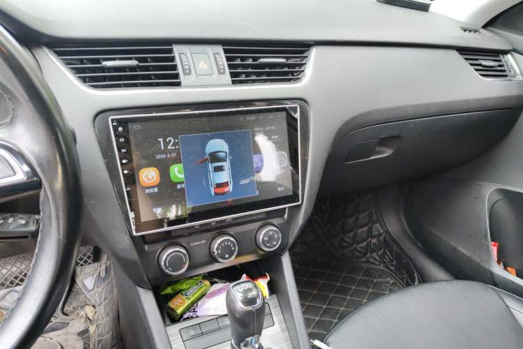 Used Skoda Octavia 2017 TSI280 DSG Smart Drive Edition Audio And AC Panel