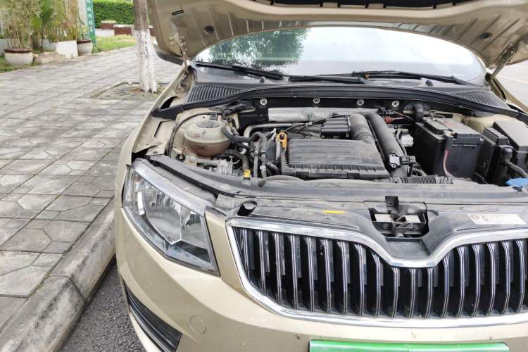 Used Skoda Octavia 2017 TSI280 DSG Smart Drive Edition Engine Bay Right