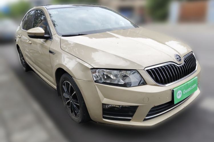 Used Skoda Octavia 2017 TSI280 DSG Smart Drive Edition Front Right 45 Deg