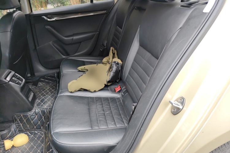 Used Skoda Octavia 2017 TSI280 DSG Smart Drive Edition Left Rear Seat