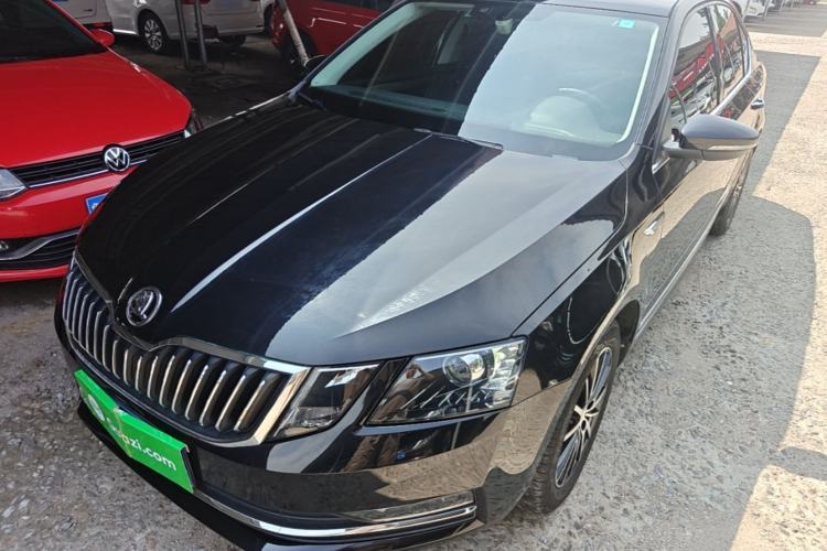Used Skoda Octavia 2018 1.6L Automatic Luxury Edition Guazi used car, China used car export, Used car for sale, Used  cars, Cheapest cars for sale
