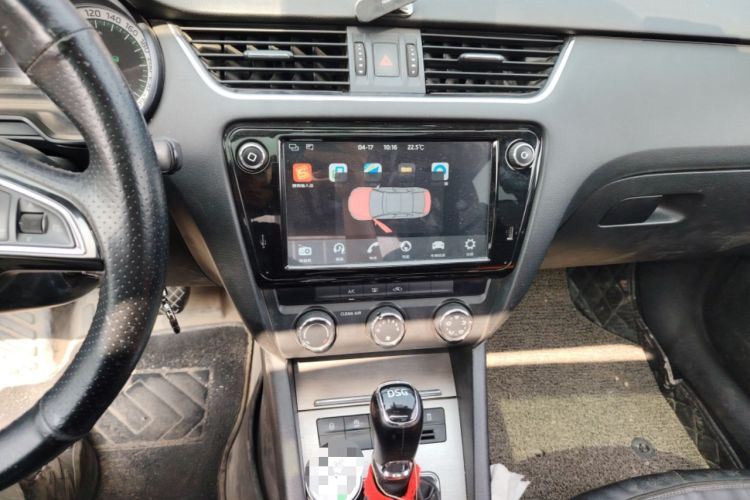 Used Skoda Octavia 2018 TSI280 DSG Luxury Edition Audio And AC Panel
