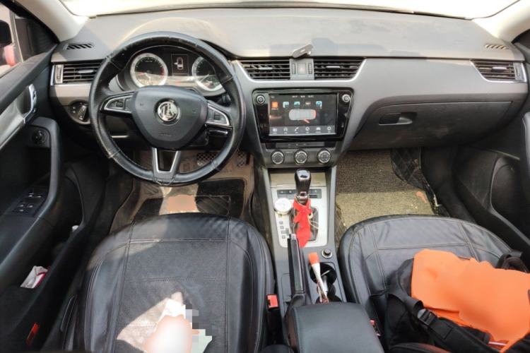Used Skoda Octavia 2018 TSI280 DSG Luxury Edition Center Console