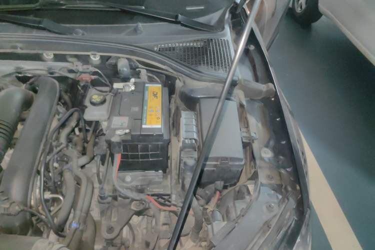 Used Skoda Octavia 2018 TSI280 DSG Luxury Edition Engine Bay Left