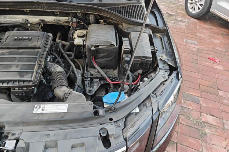 Used Skoda Octavia 2018 1.6L Automatic Luxury Edition Engine Bay Left