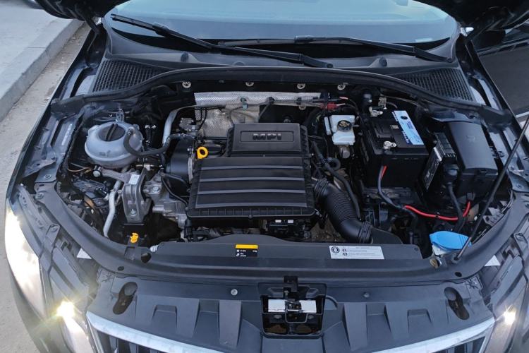 Used Skoda Octavia 2018 1.6L Automatic Luxury Edition Engine Bay
