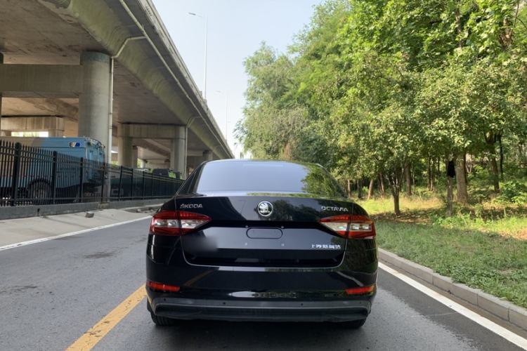 Used Skoda Octavia 2018 TSI230 DSG Comfort Edition Exterior 2