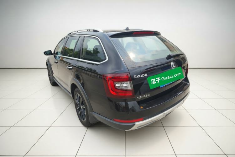 Used Skoda Octavia 2018 Station Wagon TSI230 DSG Luxury Edition Exterior 3