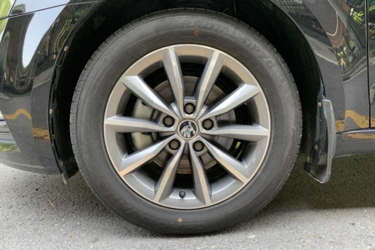 Used Skoda Octavia 2018 TSI230 DSG Comfort Edition Exterior 5