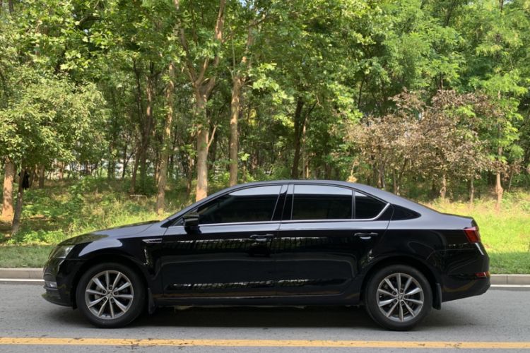 Used Skoda Octavia 2018 TSI230 DSG Comfort Edition Exterior 6