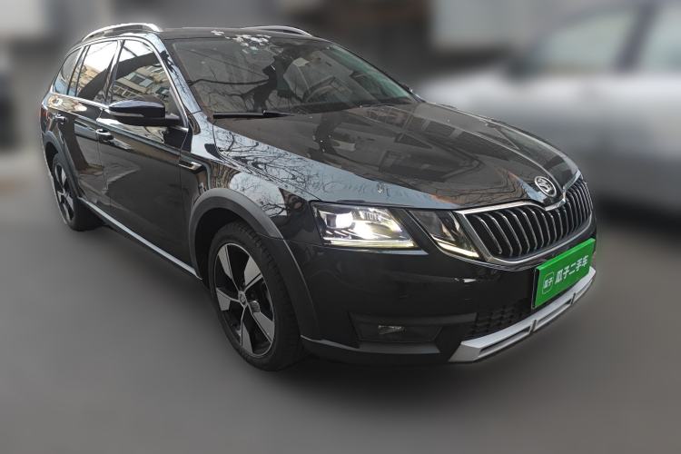 Used Skoda Octavia 2018 Station Wagon TSI280 DSG Flagship Edition Front Right 45 Deg