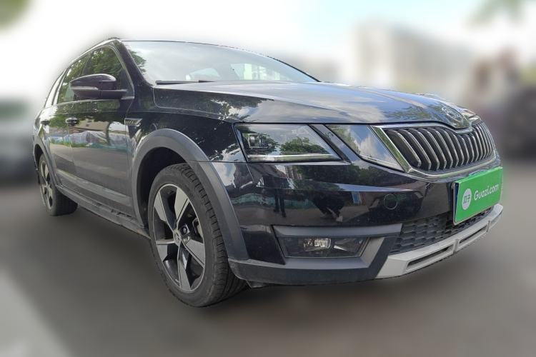 Used Skoda Octavia 2018 Station Wagon TSI280 DSG Flagship Edition Front Right 45 Deg
