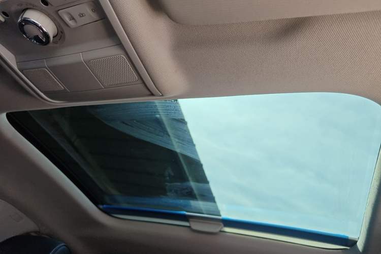 Used Skoda Octavia 2018 1.6L Automatic Luxury Edition Headliner