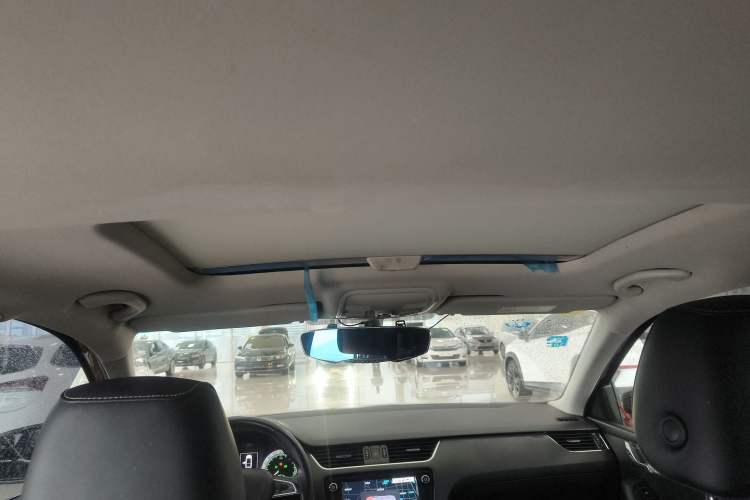 Used Skoda Octavia 2018 TSI230 DSG Luxury Edition Headliner