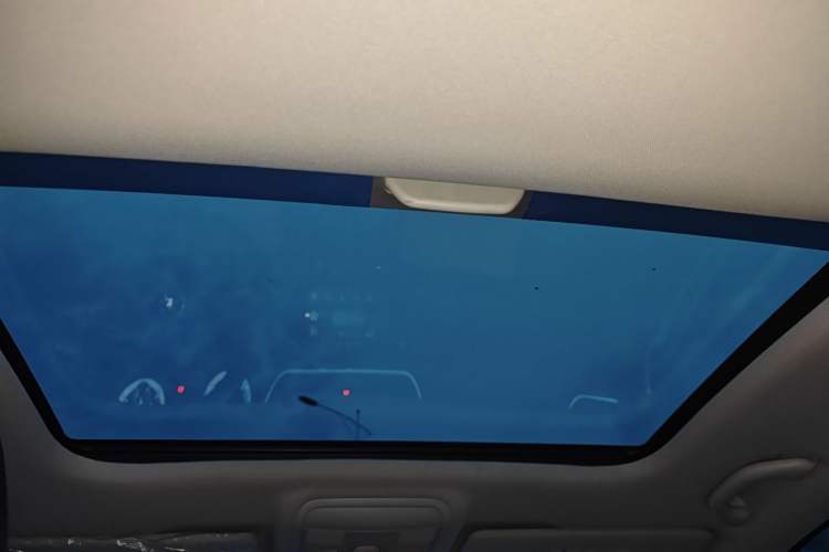Used Skoda Octavia 2018 1.6L Automatic Luxury Edition Headliner