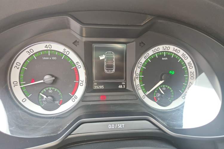 Used Skoda Octavia 2018 1.6L Automatic Luxury Edition Instrument Cluster
