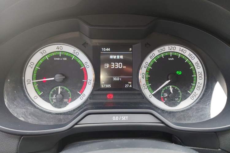 Used Skoda Octavia 2018 1.6L Automatic Luxury Edition Instrument Cluster