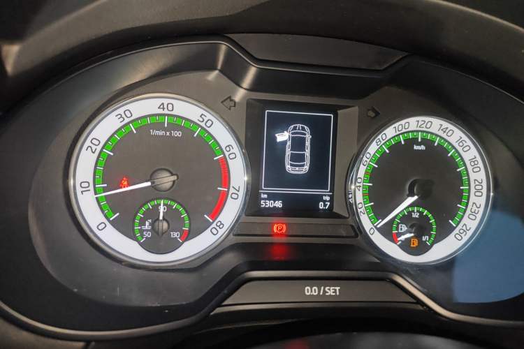 Used Skoda Octavia 2018 1.6L Automatic Luxury Edition Instrument Cluster