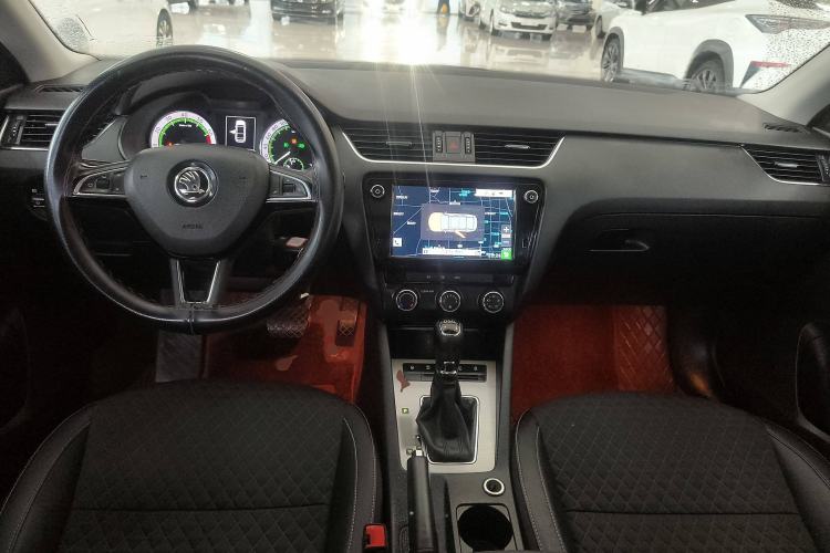 Used Skoda Octavia 2018 TSI230 DSG Luxury Edition Interior 2