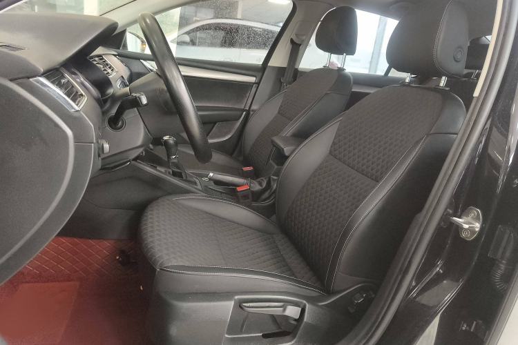 Used Skoda Octavia 2018 TSI230 DSG Luxury Edition Left Front Seat