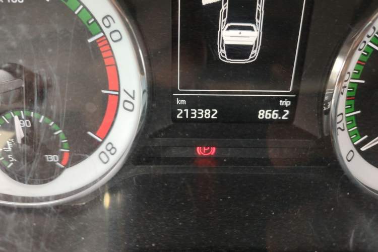 Used Skoda Octavia 2018 TSI280 DSG Luxury Edition Odometer Close Up
