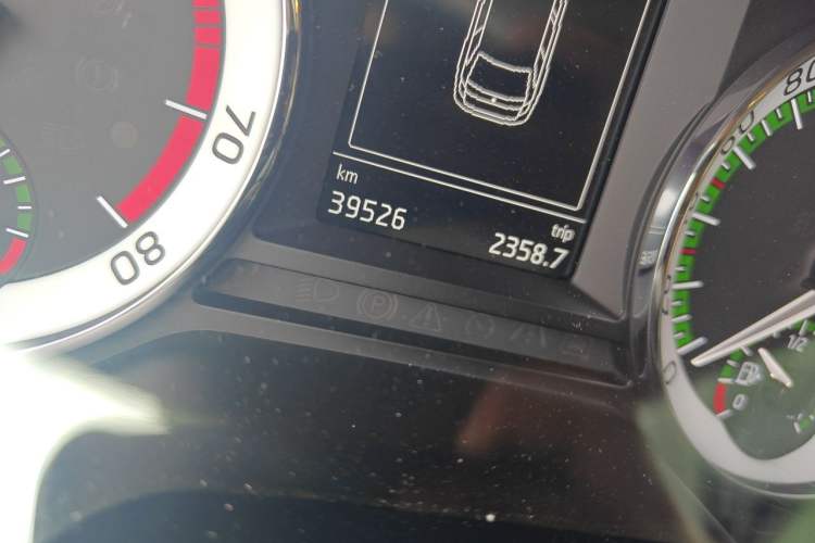 Used Skoda Octavia 2018 Station Wagon TSI280 DSG Flagship Edition Odometer Close Up