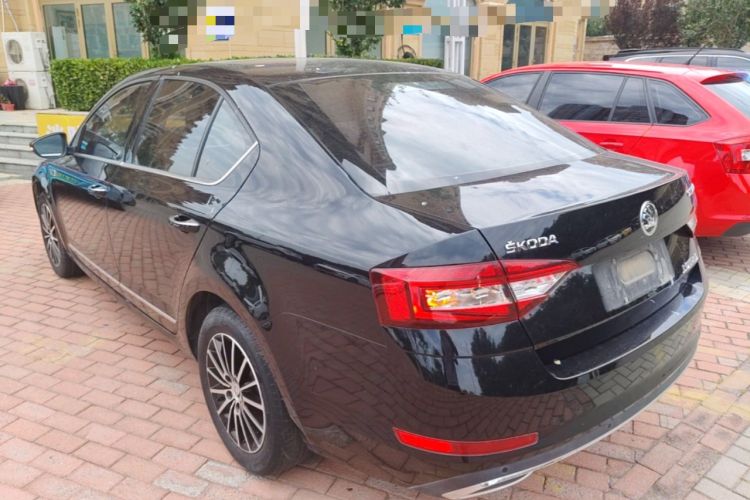 Used Skoda Octavia 2018 1.6L Automatic Luxury Edition Rear Left 45 Deg