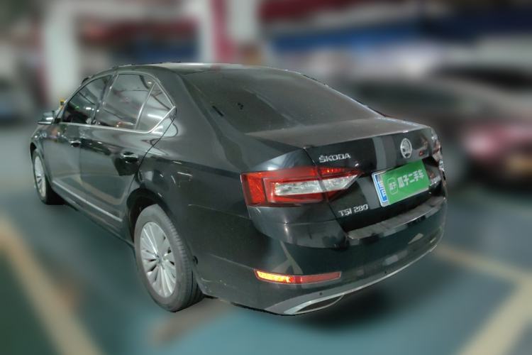 Used Skoda Octavia 2018 TSI280 DSG Luxury Edition Rear Left 45 Deg