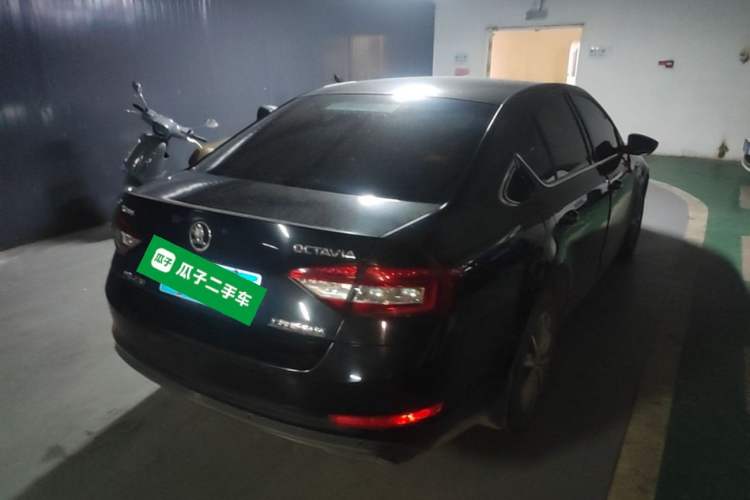 Used Skoda Octavia 2018 TSI230 DSG Comfort Edition Rear Right 45 Deg