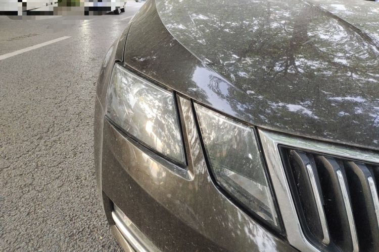 Used Skoda Octavia 2018 TSI230 DSG Luxury Edition Right Front Headlight