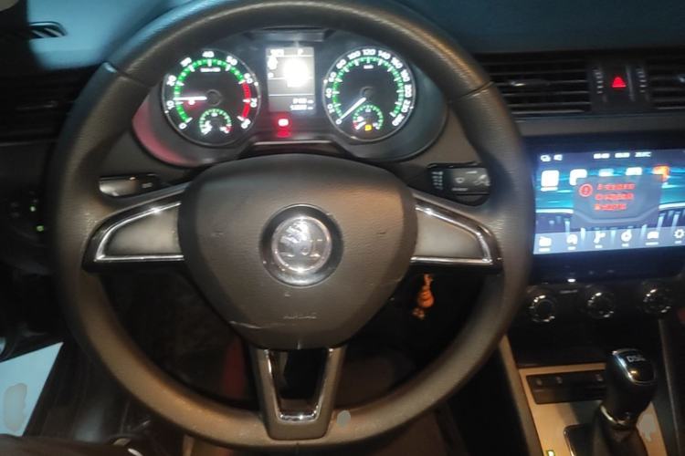 Used Skoda Octavia 2018 TSI230 DSG Comfort Edition Steering Wheel