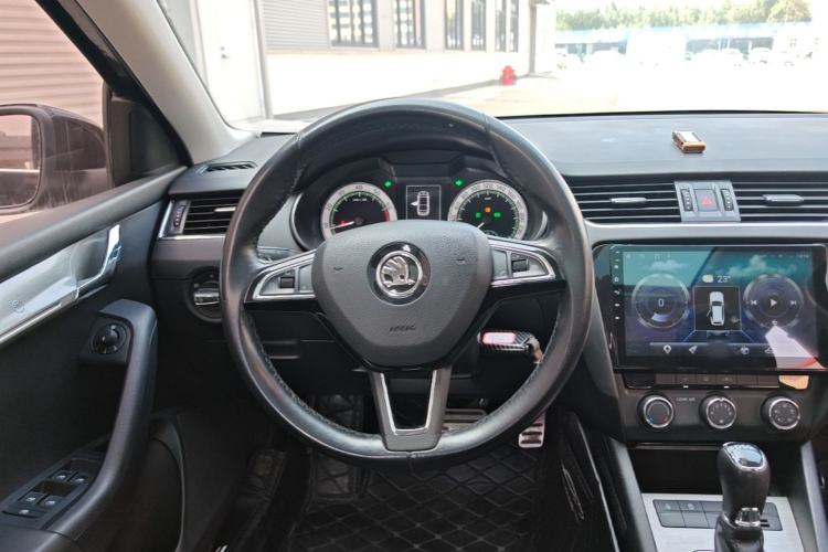 Used Skoda Octavia 2018 TSI280 DSG Luxury Edition Steering Wheel