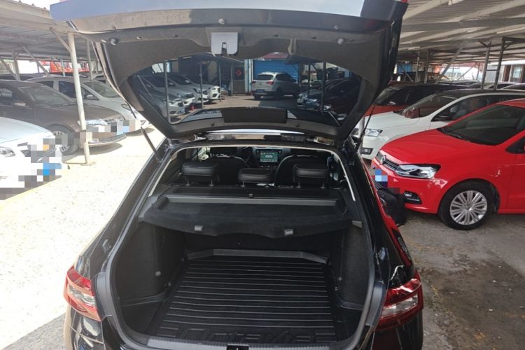 Used Skoda Octavia 2018 1.6L Automatic Luxury Edition Trunk