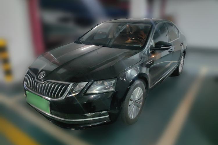 Used Skoda Octavia 2018 TSI280 DSG Luxury Edition Guazi used car, China used car export, Used car for sale, Used cars, Cheapest cars for sale