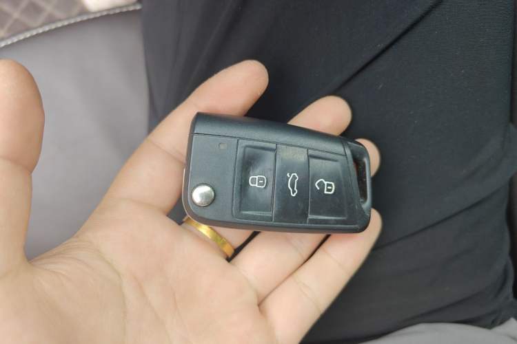 Used Skoda Octavia 2018 Station Wagon TSI280 DSG Flagship Edition Vehicle Key