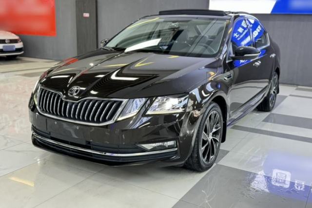Skoda Octavia 2018 TSI280 DSG Luxury Edition usado