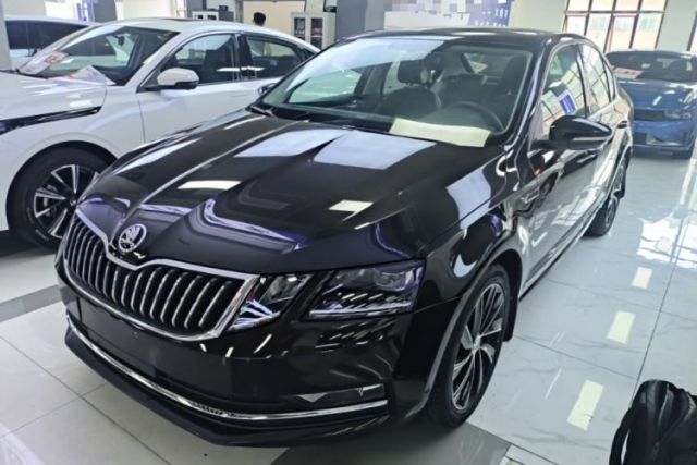 Używany Skoda Octavia 2018 TSI280 DSG Luxury Edition
