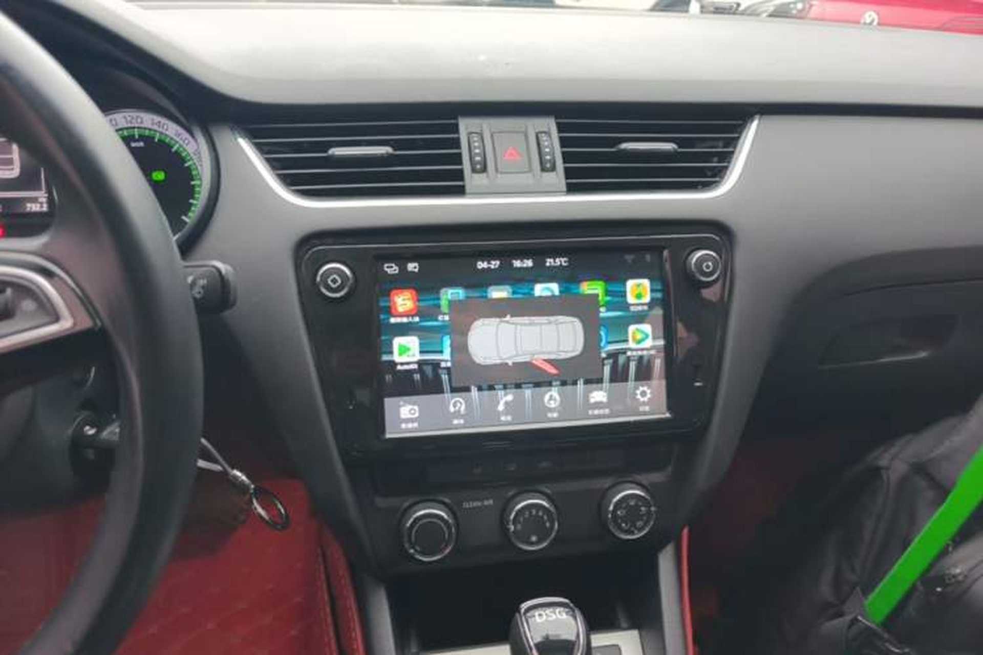 Used Skoda Octavia 2018 TSI280 DSG Luxury Edition Audio And AC Panel