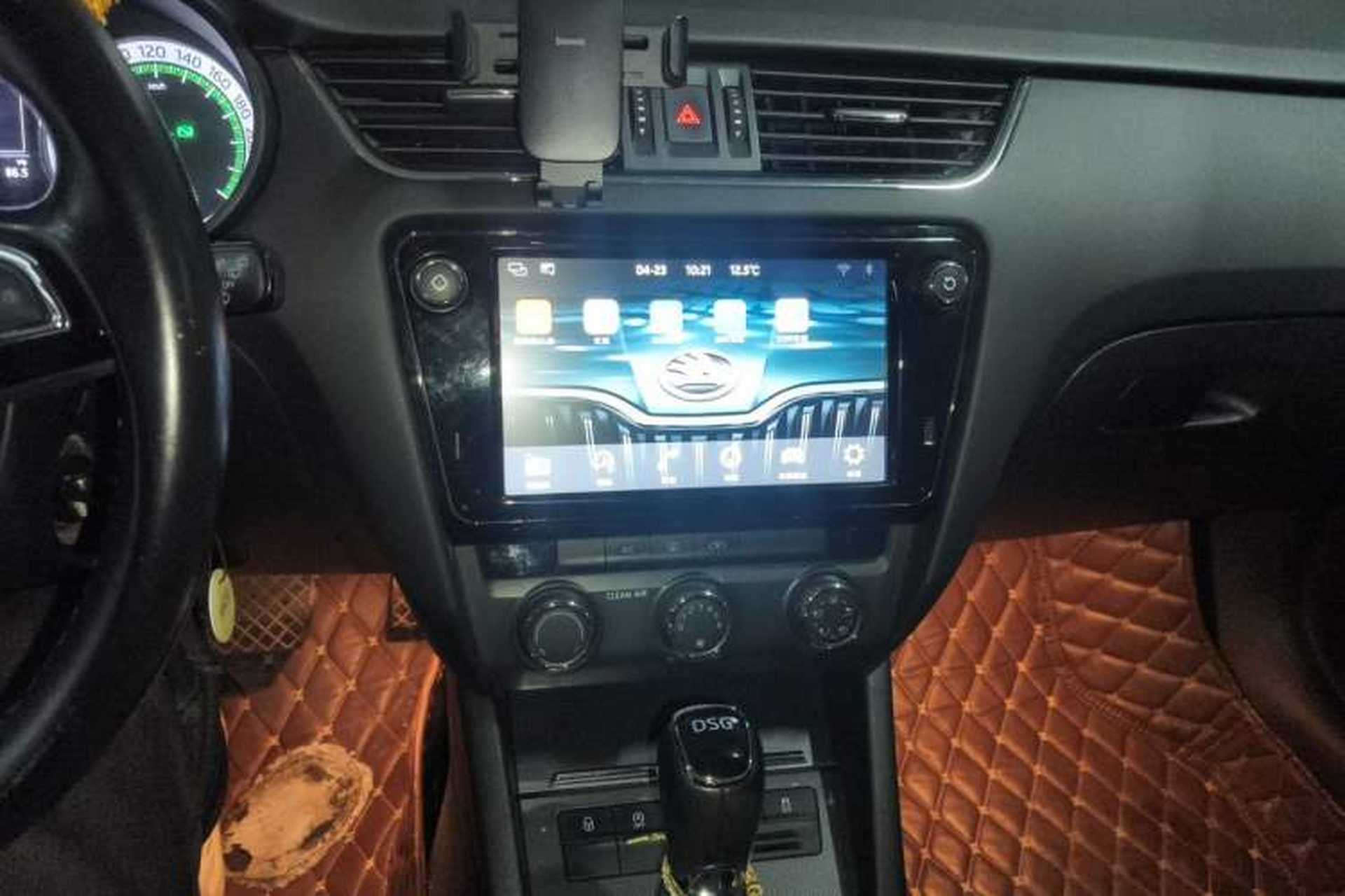 Used Skoda Octavia 2018 Station Wagon TSI280 DSG Luxury Edition Audio And AC Panel