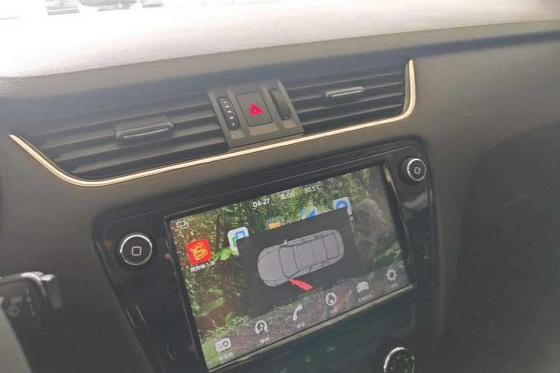 Used Skoda Octavia 2018 TSI230 DSG Comfort Edition Audio And AC Panel
