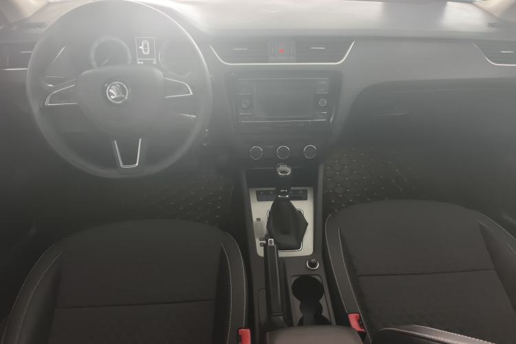 Used Skoda Octavia 2018 TSI230 DSG Luxury Edition Center Console