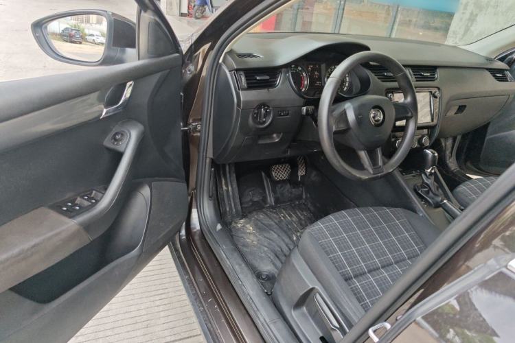 Used Skoda Octavia 2018 Station Wagon TSI230 DSG Comfort Edition Driver Seat