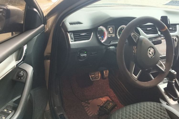 Used Skoda Octavia 2018 TSI230 DSG Luxury Edition Driver Seat