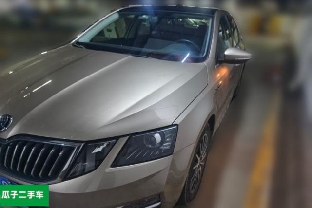 Używany Skoda Octavia 2018 TSI230 DSG Luxury Edition