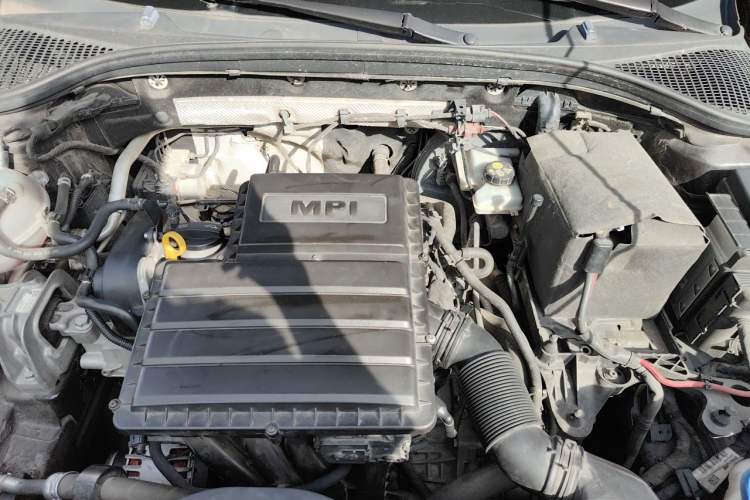 Used Skoda Octavia 2018 1.6L Automatic Luxury Edition Engine Bay