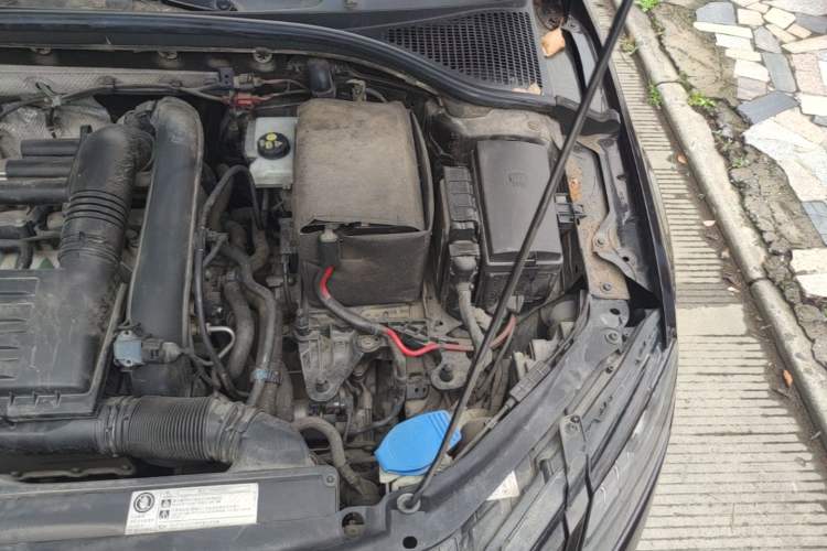 Used Skoda Octavia 2018 TSI230 DSG Comfort Edition Engine Bay Left