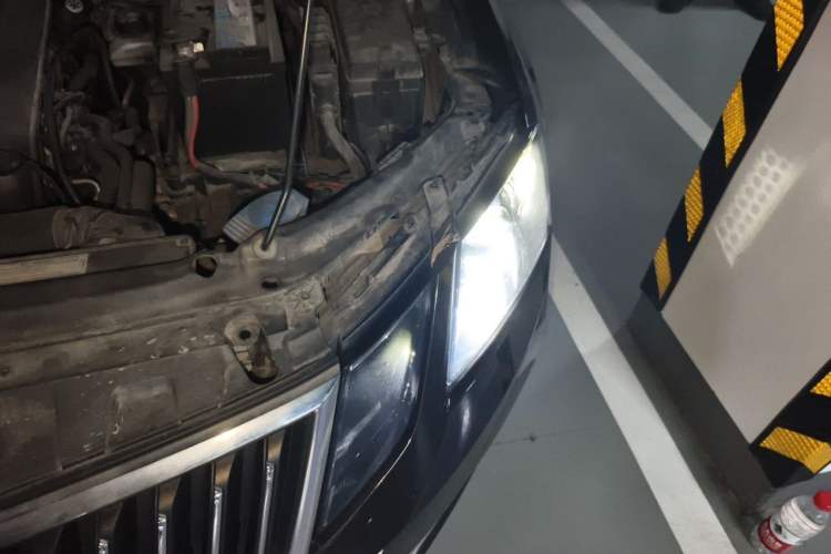 Used Skoda Octavia 2018 TSI230 DSG Luxury Edition Engine Bay Left