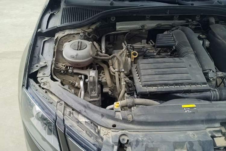 Used Skoda Octavia 2018 TSI230 DSG Comfort Edition Engine Bay Right