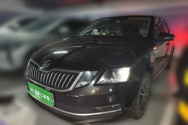 Used Skoda Octavia 2018 TSI230 DSG Luxury Edition Guazi used car, China used car export, Used car for sale, Used  cars, Cheapest cars for sale